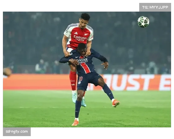 巴黎圣日耳曼2-1力克巴黎FC，登贝莱折射球制胜