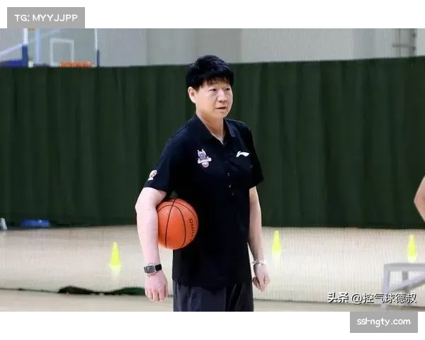 总决赛媒体日,杨鸣与邱彪互相称赞对方球队